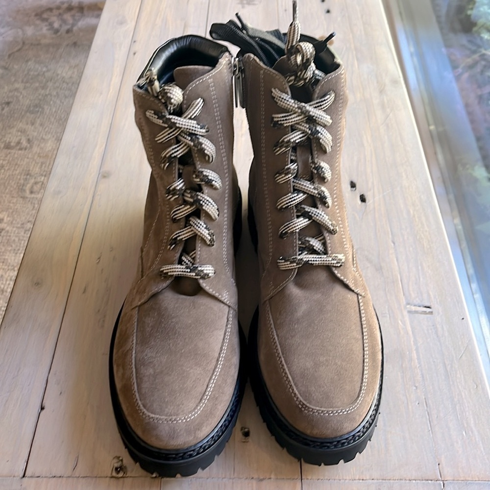 Aquatalia Mayra Weatherproof Lace Up Suede Ankle Lug Lace Up Moto Boots Size 11 - Picture 3 of 13